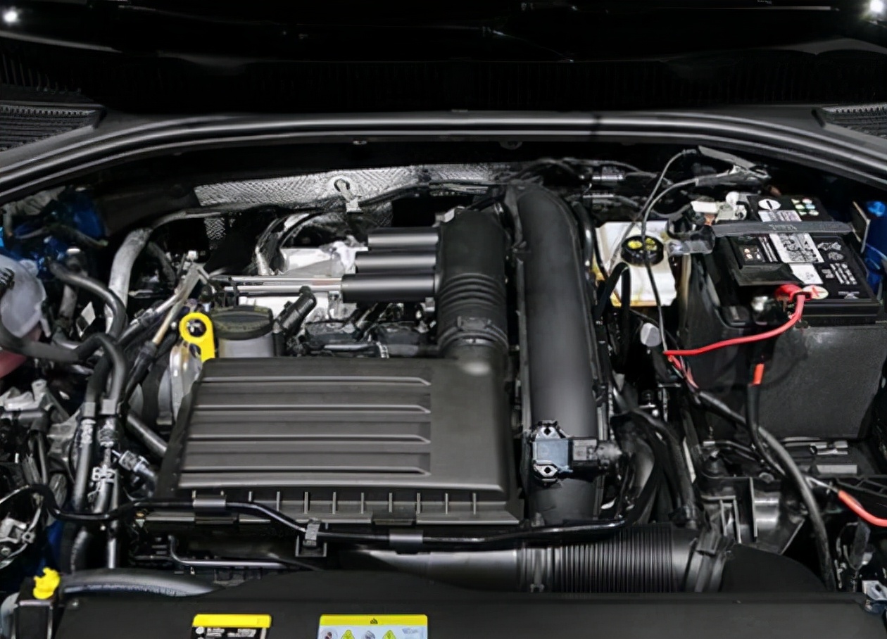 首次搭载大众1.5t发动机,大众新速腾亮相,配备悬浮式中控屏