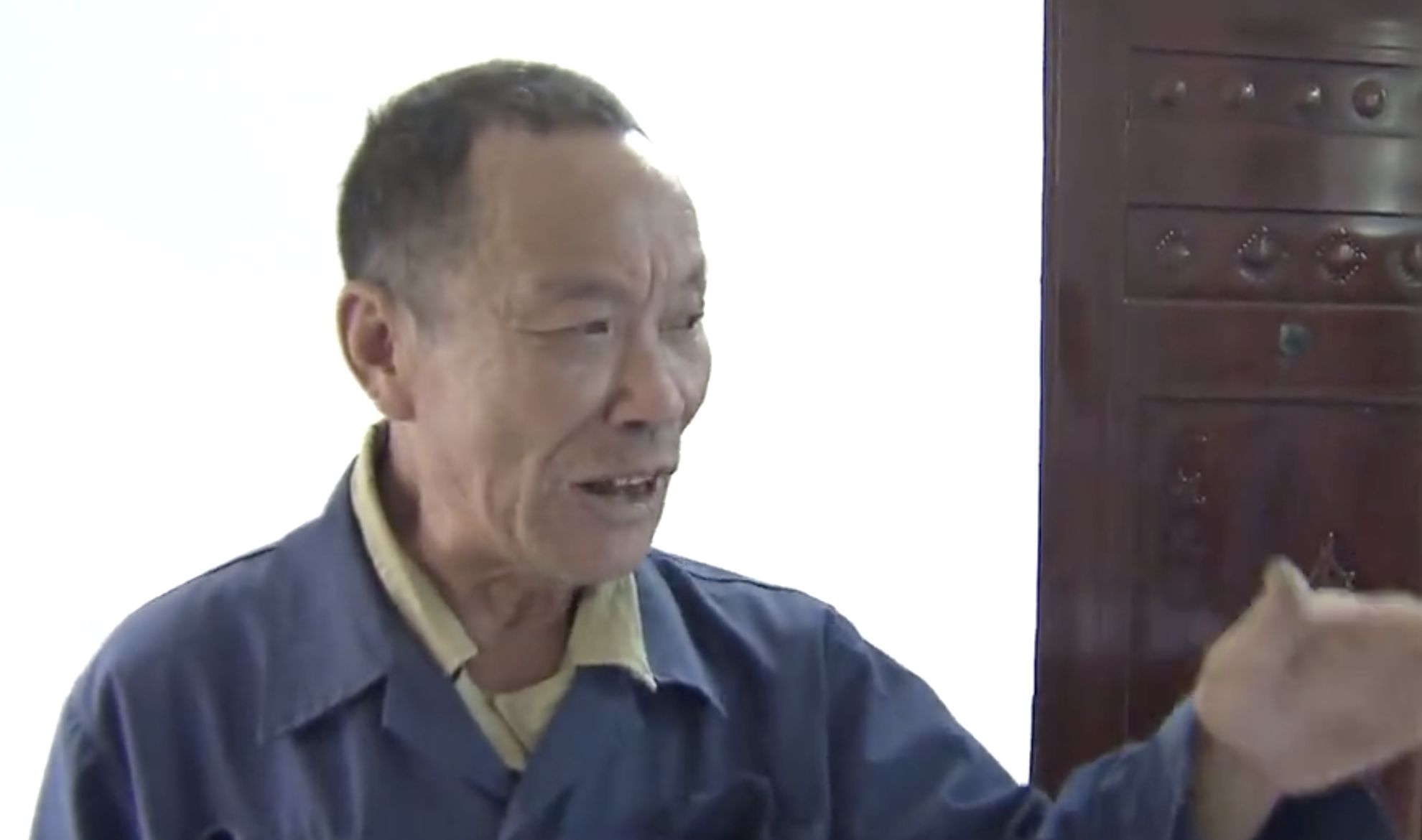 妻子小我20岁，17年的付出一场空，养大孩子不要爹？休闲区蓝鸢梦想 - Www.slyday.coM