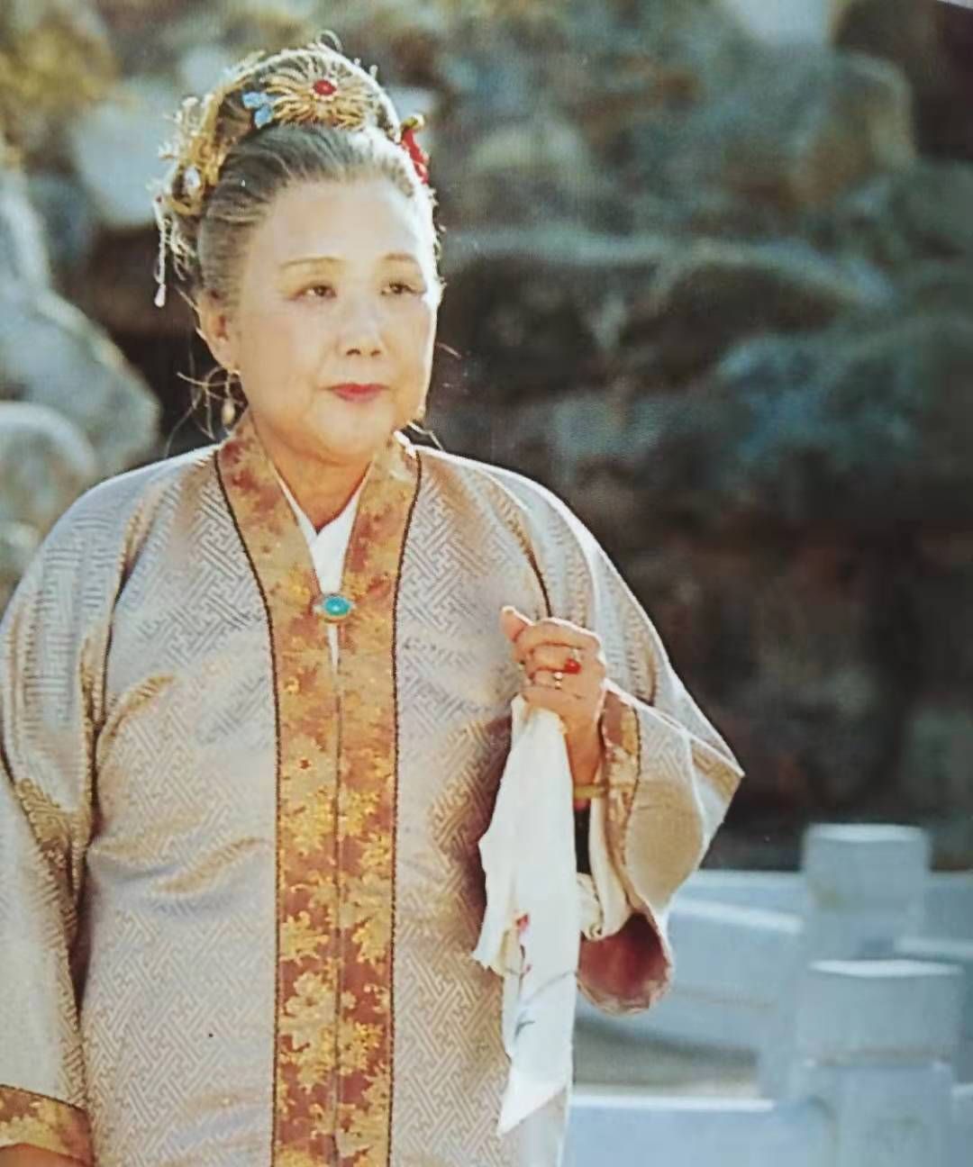 那个福寿双全的诰命夫人,才是红楼梦中最精明的当家主母休闲区蓝鸢梦想 - Www.slyday.coM