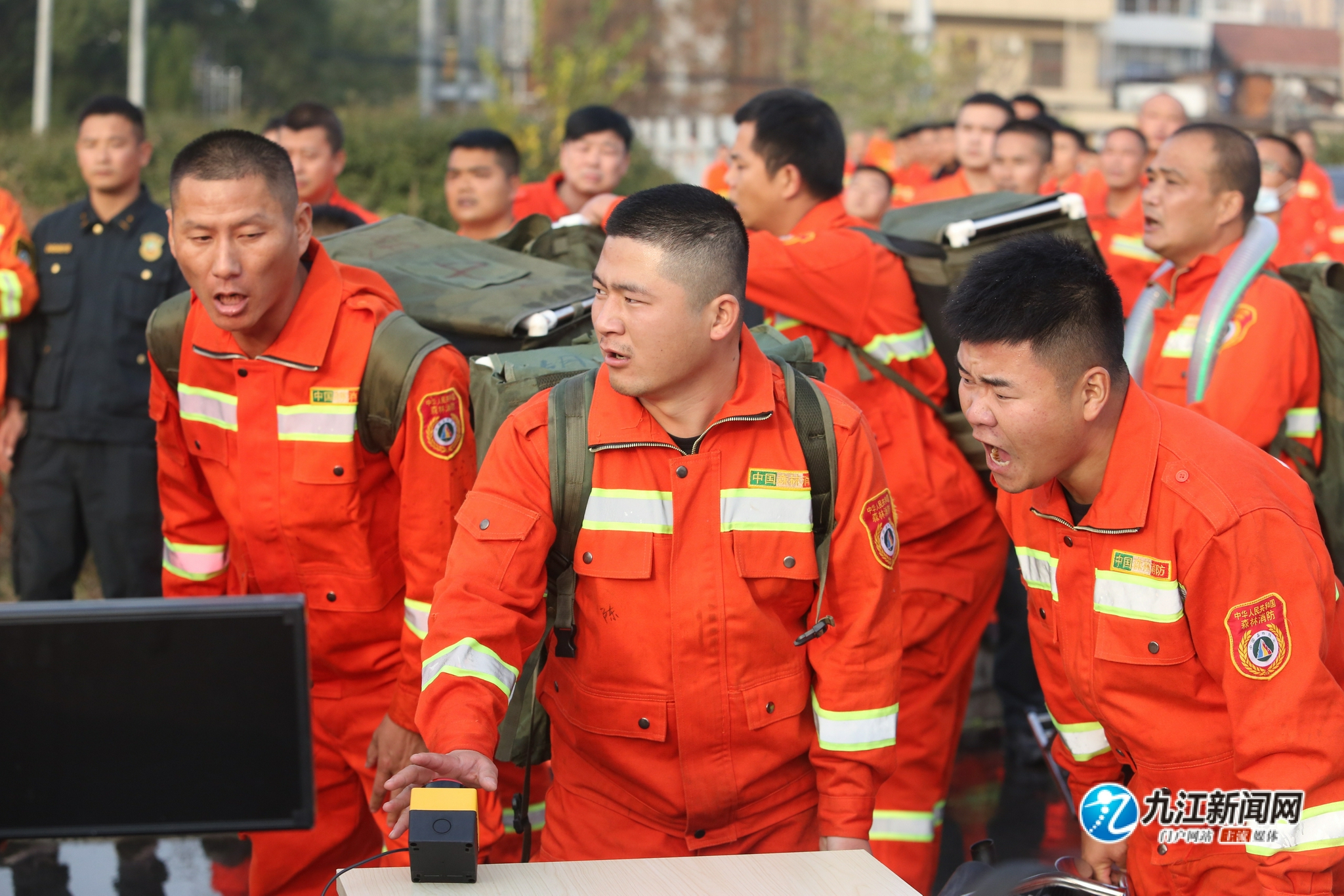 超震撼九江市专业森林消防员沙场比武赛真本领