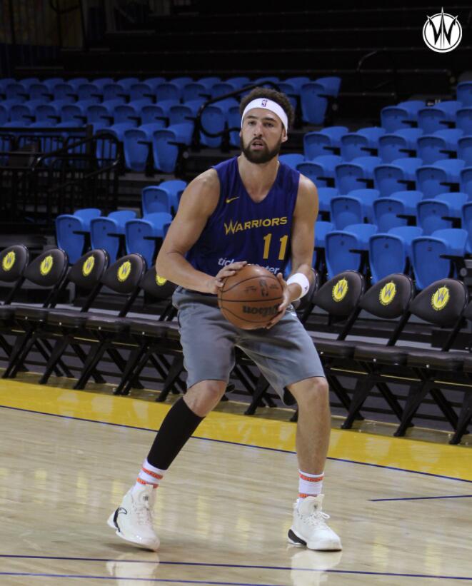 圣克鲁兹勇士晒克雷汤普森训练照片