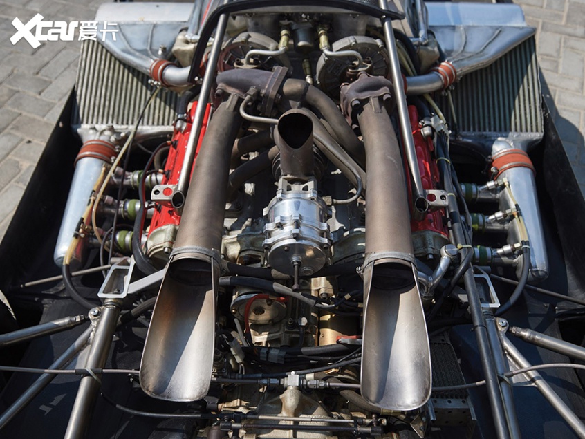 但无奈法拉利的老板坚信涡轮增压发动机是一级方程式赛车的未来