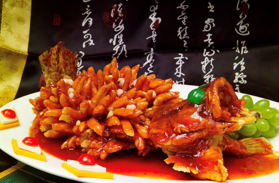 松鹤楼的招牌菜松鼠桂鱼