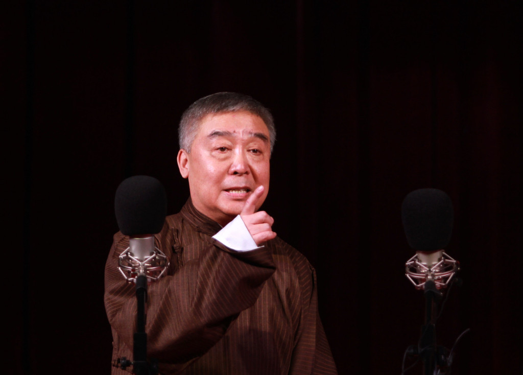 师胜杰去世已3年女儿在国外生活63岁老妻的痴爱让人泪目