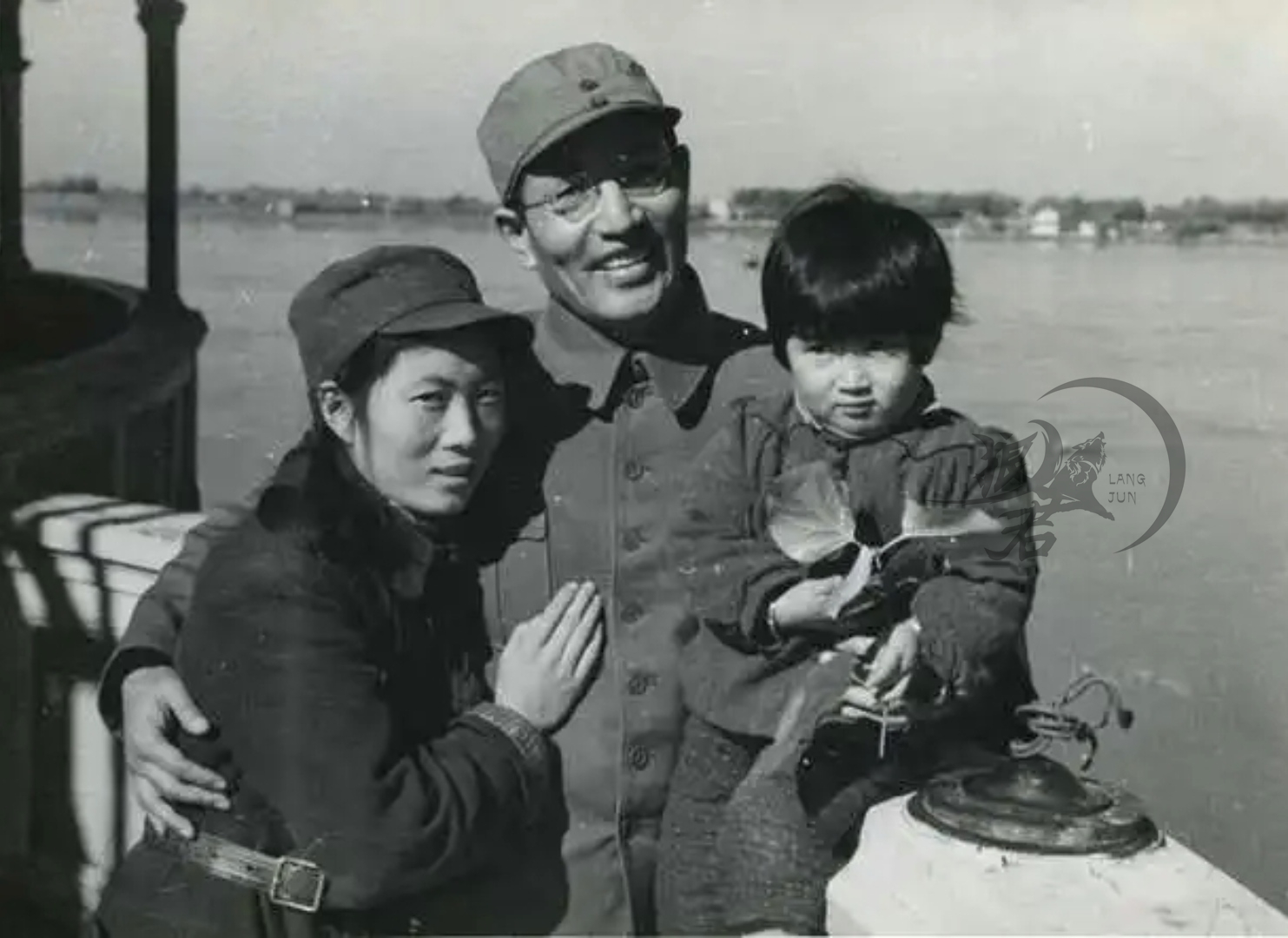 “中国的炮兵元帅”朱瑞,经历两次短暂的婚姻,两个女儿都是炮兵|陈若克|朱瑞|炮兵_新浪新闻