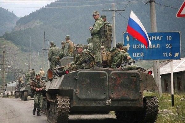 乌克兰主动讨打!称俄罗斯第二天就会入侵,美国军舰已赶到黑海休闲区蓝鸢梦想 - Www.slyday.coM 乌克兰主动讨打!称俄罗斯第二天就会入侵,美国军舰已赶到黑海休闲区蓝鸢梦想 - Www.slyday.coM