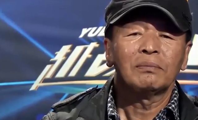 大辣椒李静照顾瘫痪在床的丈夫和公婆如同亲生父母