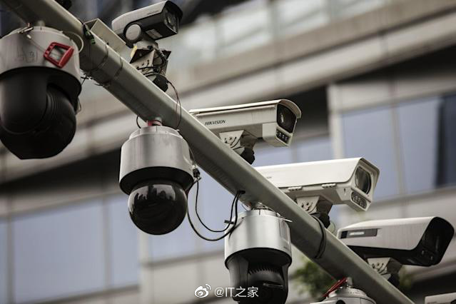 员工遮挡办公区摄像头遭开除公司被判赔17万，你怎么看？休闲区蓝鸢梦想 - Www.slyday.coM