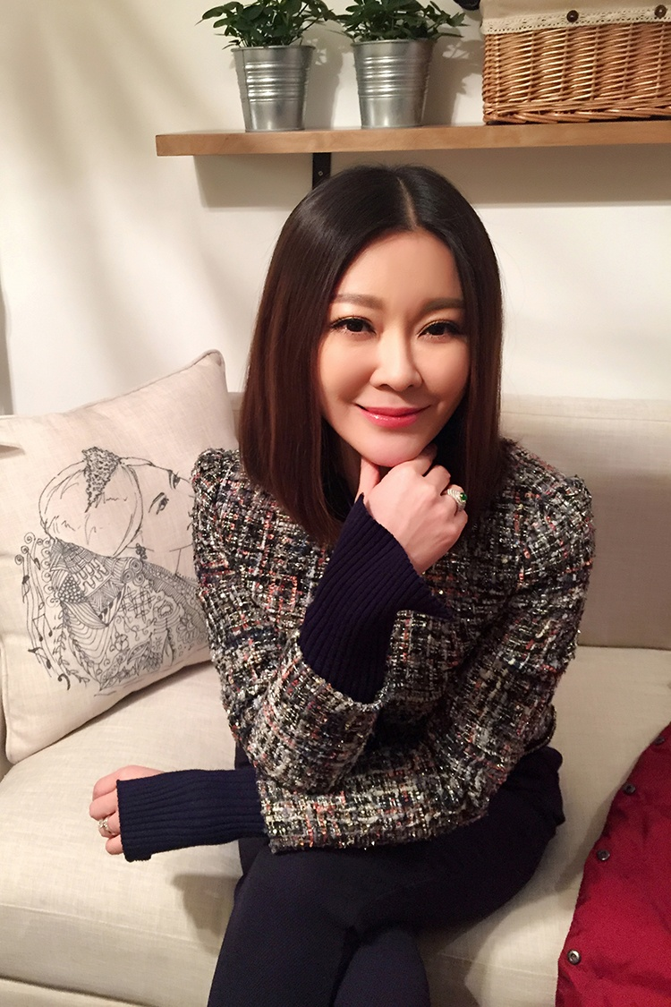 王小骞和丈夫坚持丁克15年愁坏婆婆41岁意外得子全家乐开怀