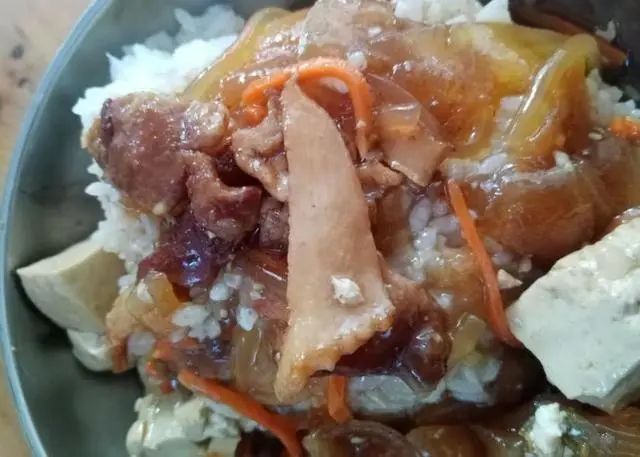 哭泣的王校长和配餐企业,请不要拿孩子的健康作为你们演出的道具休闲区蓝鸢梦想 - Www.slyday.coM 哭泣的王校长和配餐企业,请不要拿孩子的健康作为你们演出的道具休闲区蓝鸢梦想 - Www.slyday.coM