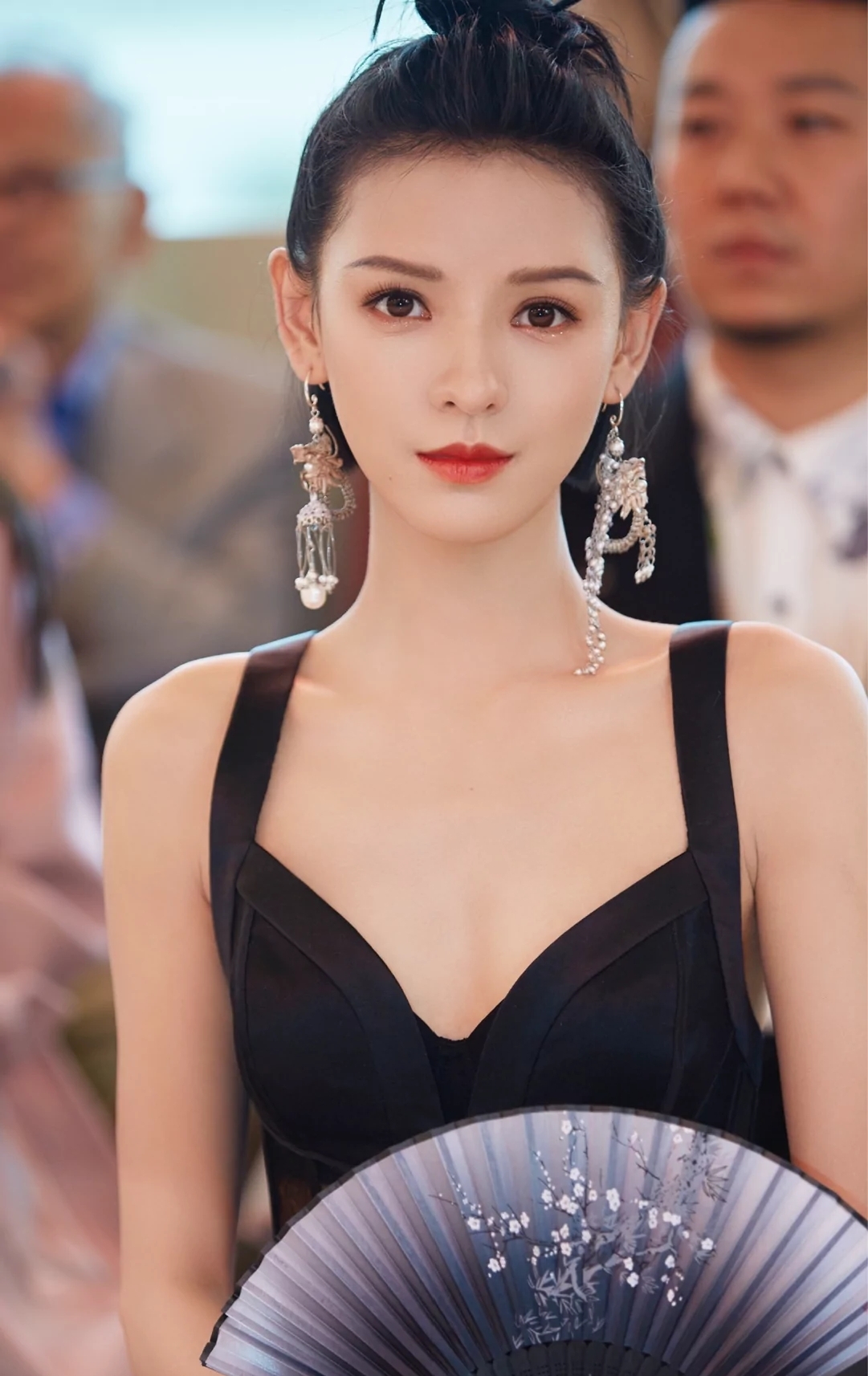 杨紫离开后,张予曦成功上位一姐?