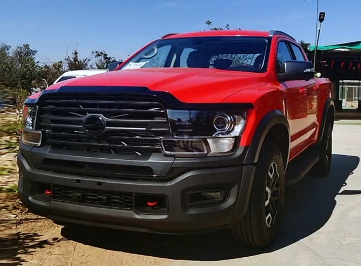 国产首款全尺寸大皮卡威狮1949实拍外观很霸气23t动力