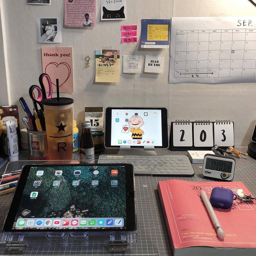 拿图点赞哦～ 背景图:需要一张好看的书桌才能好好工作学习|书桌|壁纸