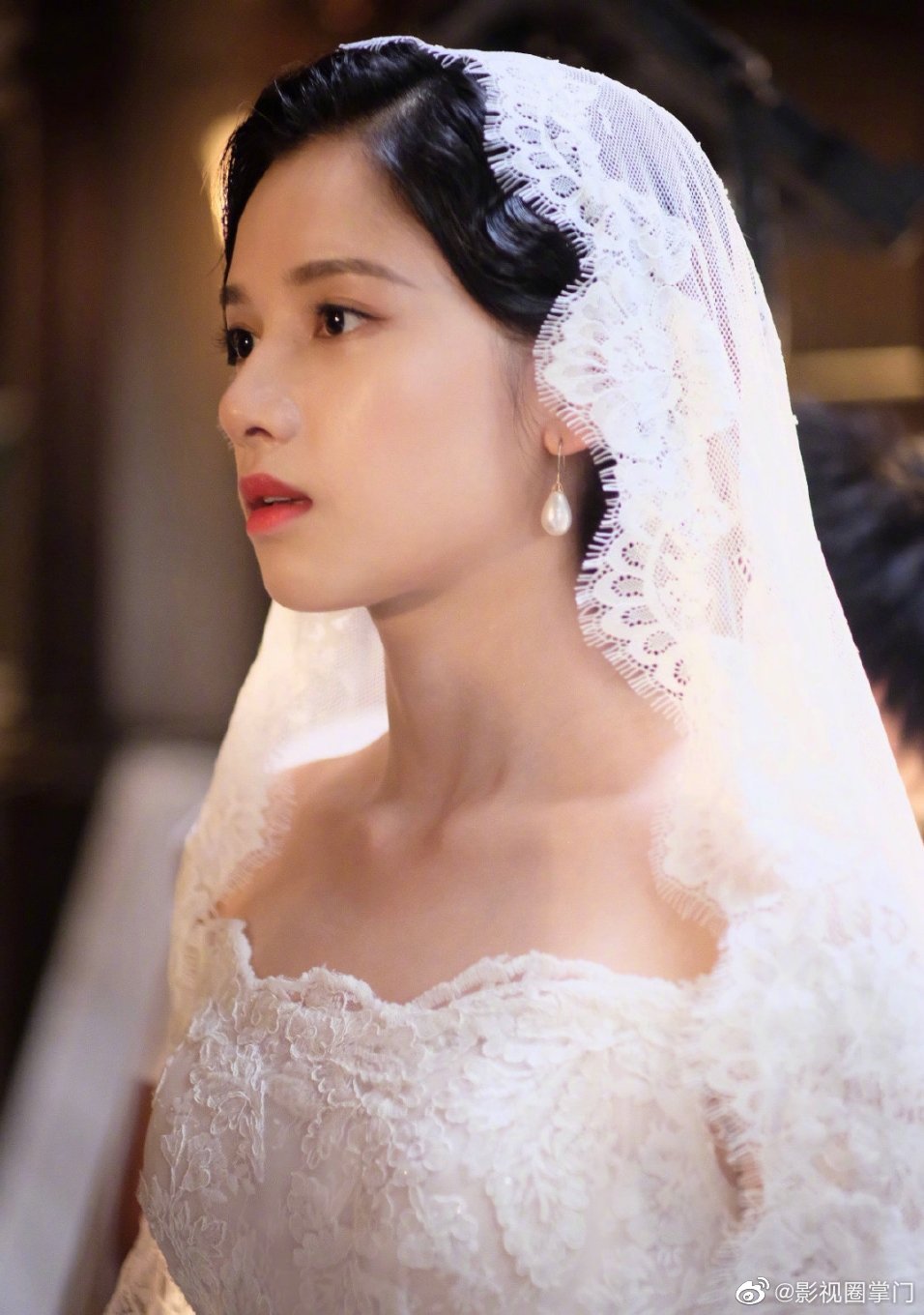 张婧仪《一见倾心》复古婚纱造型好美……|张婧仪|复古|一见倾心_新浪