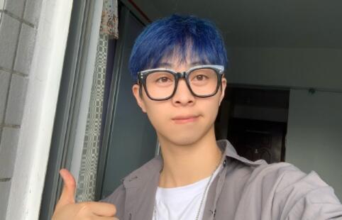 又是抑郁症！26岁网红摄影师失联，原生家庭的不幸才是主因休闲区蓝鸢梦想 - Www.slyday.coM