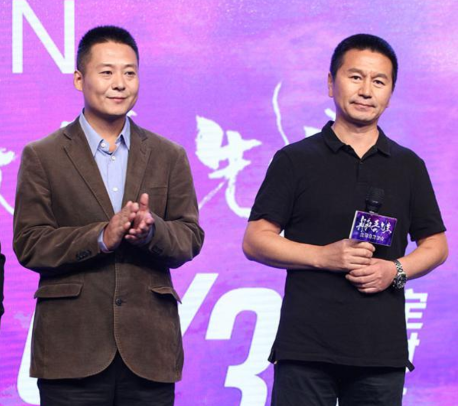 也是通过冒充警察的手法,绑架了另外一个人质杜庆疆.