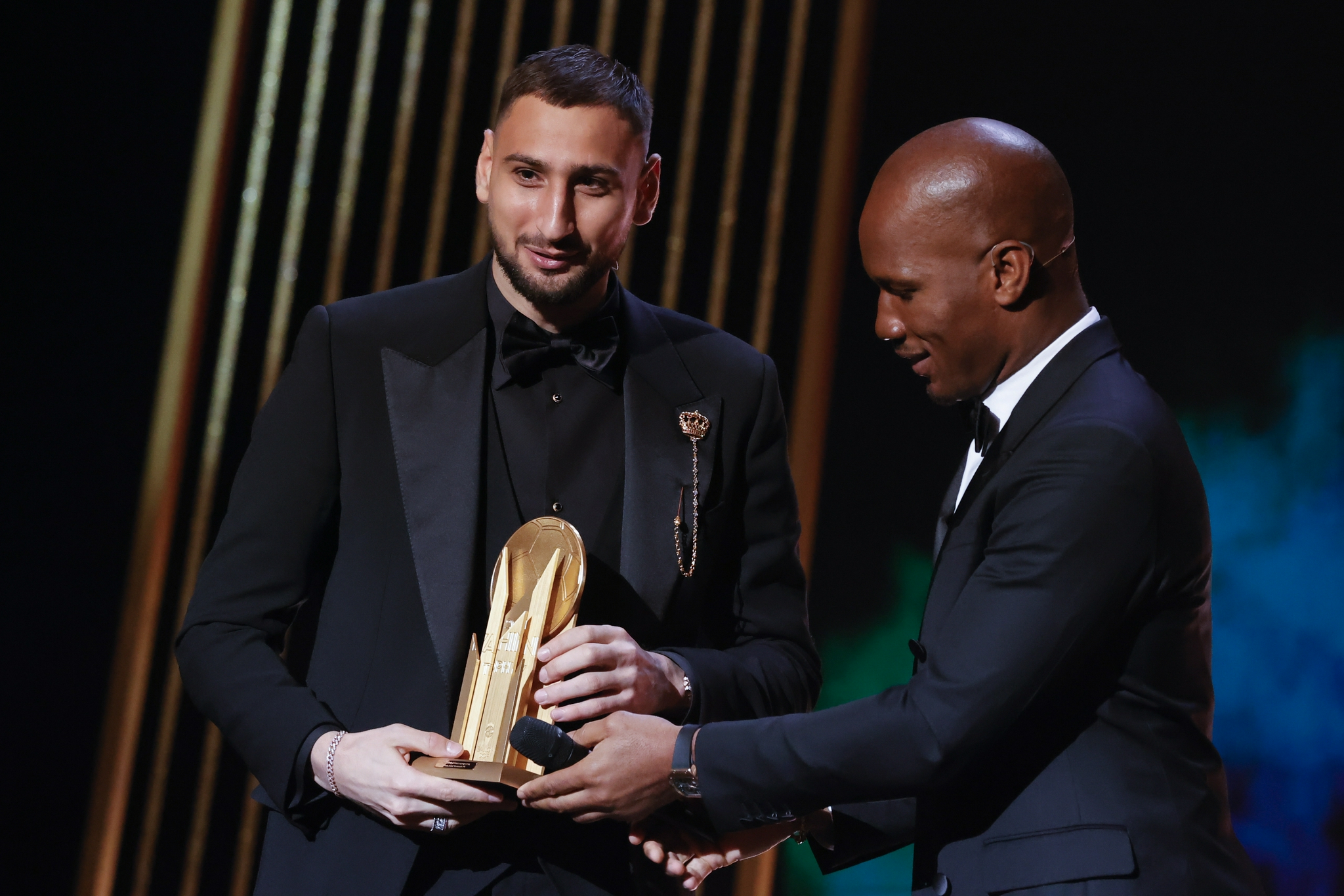 足球2021年金球奖颁奖典礼在巴黎举行