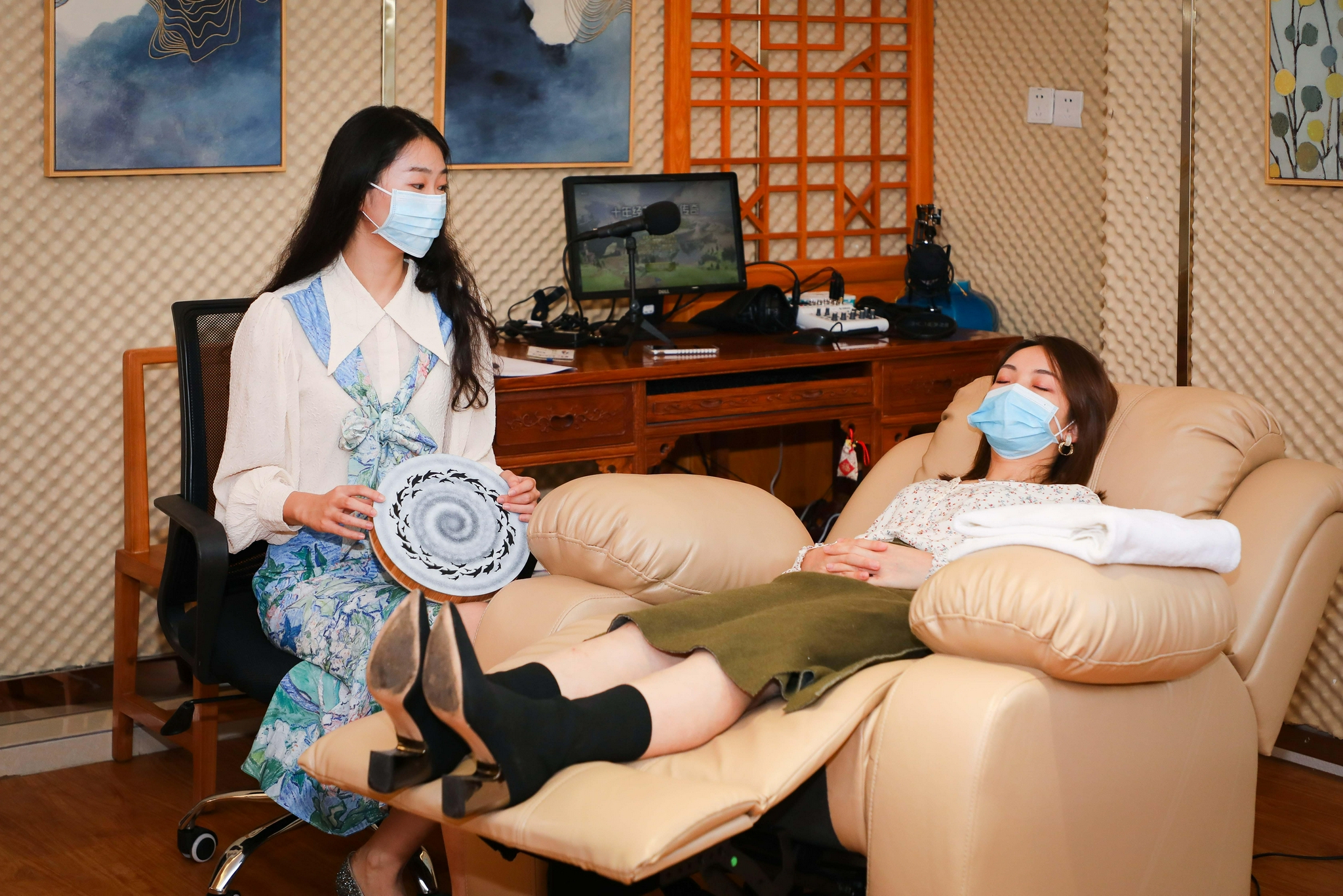 音乐治疗专科,先有中医专家进行辨证论治,然后无缝对接到音乐治疗师