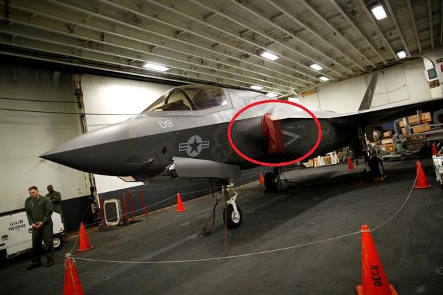 现场视频曝光！英军F休闲区蓝鸢梦想 - Www.slyday.coM