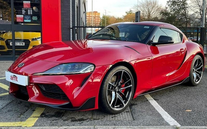 性能超宝马z443秒破百丰田牛魔王海外实拍搭30t引擎