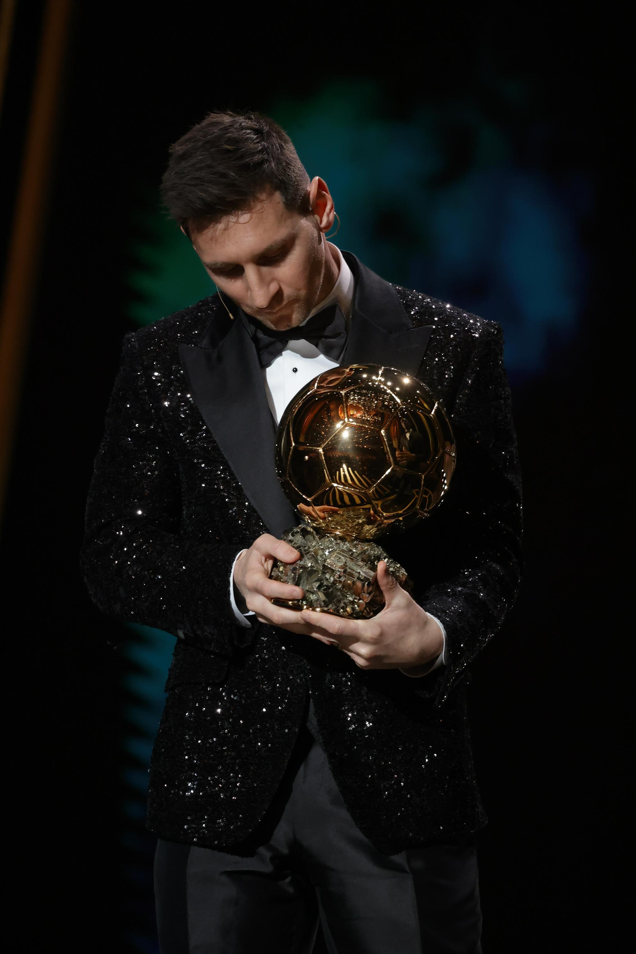 足球2021年金球奖颁奖典礼在巴黎举行