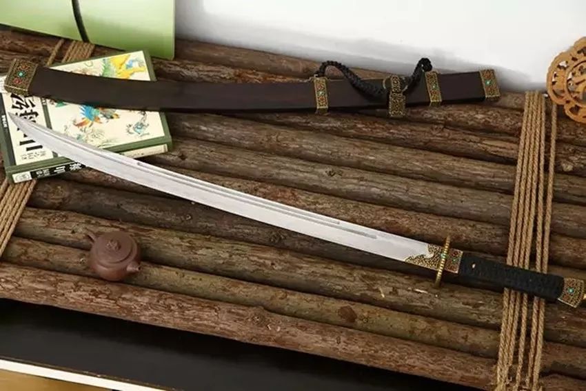 明代职官佩刀中典型代表雁翎刀