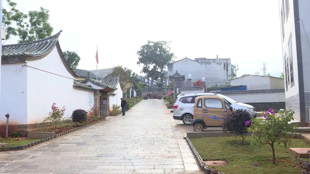 沪滇协作坝心镇桥头村靓起来了