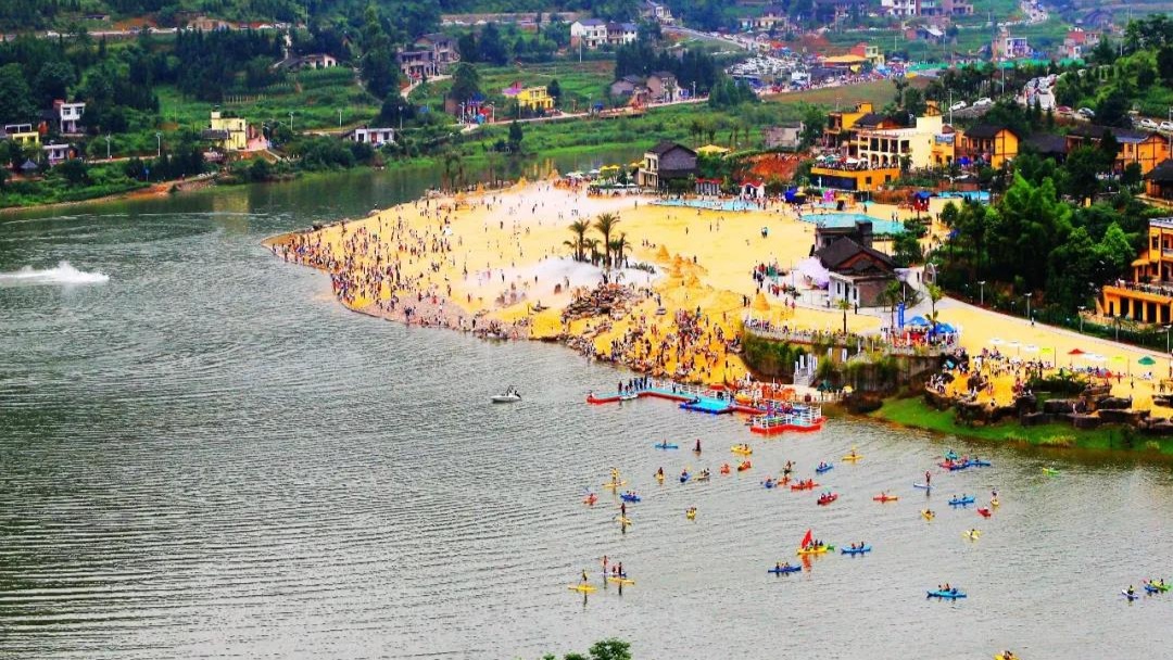 板辽金沙滩水上运动中心(央广网发 万盛经开区文旅局供图)