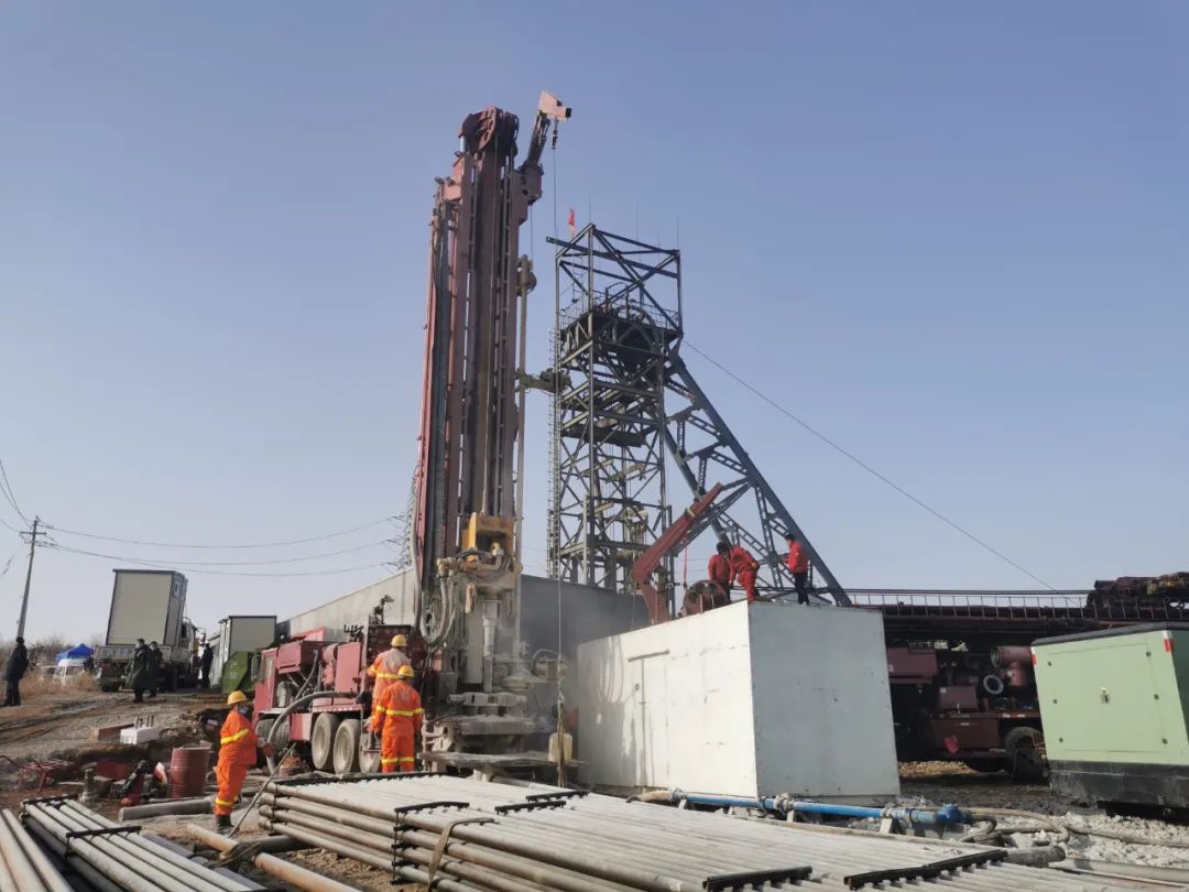 栖霞笏山金矿事故救援最新进展井筒障碍物清理至井下310米两条生命