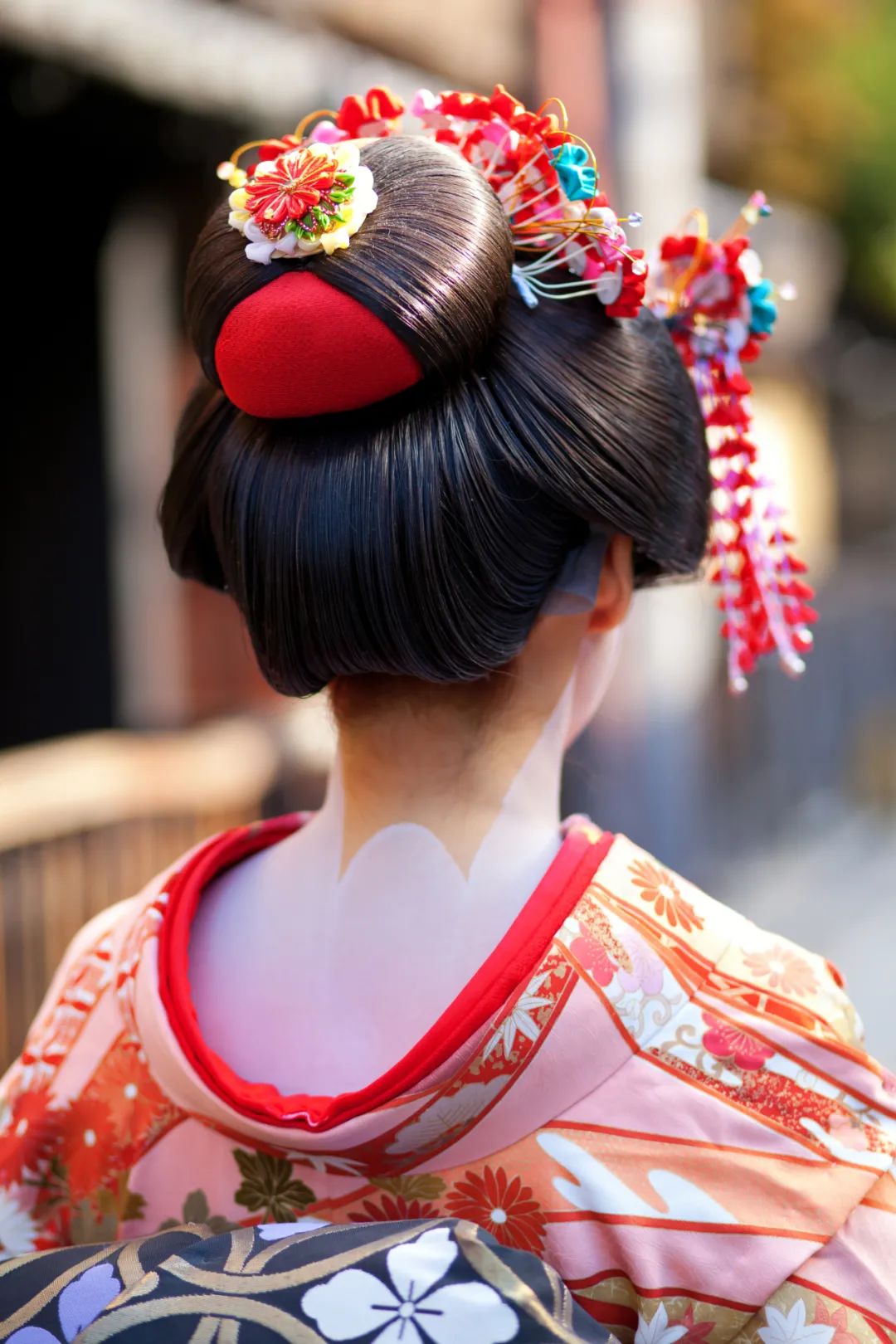 艺术性的艺妓日本纵向妇女 库存图片. 图片 包括有 投反对票, 中国, 聚会所, 礼服, 制作, 方式, 夫人 - 18561211