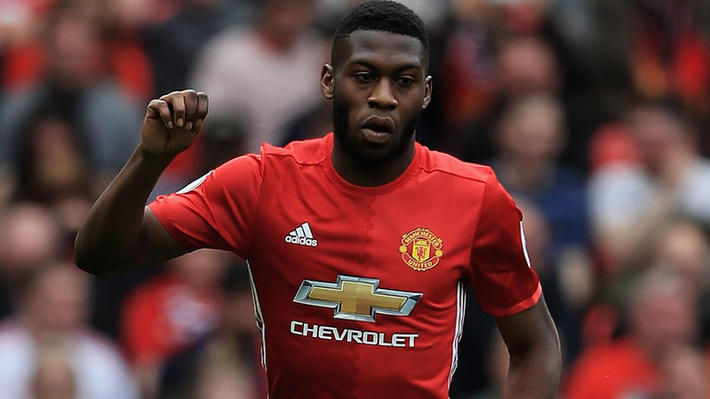 记者:曼联小将门萨完成体检,即将转会勒沃库森