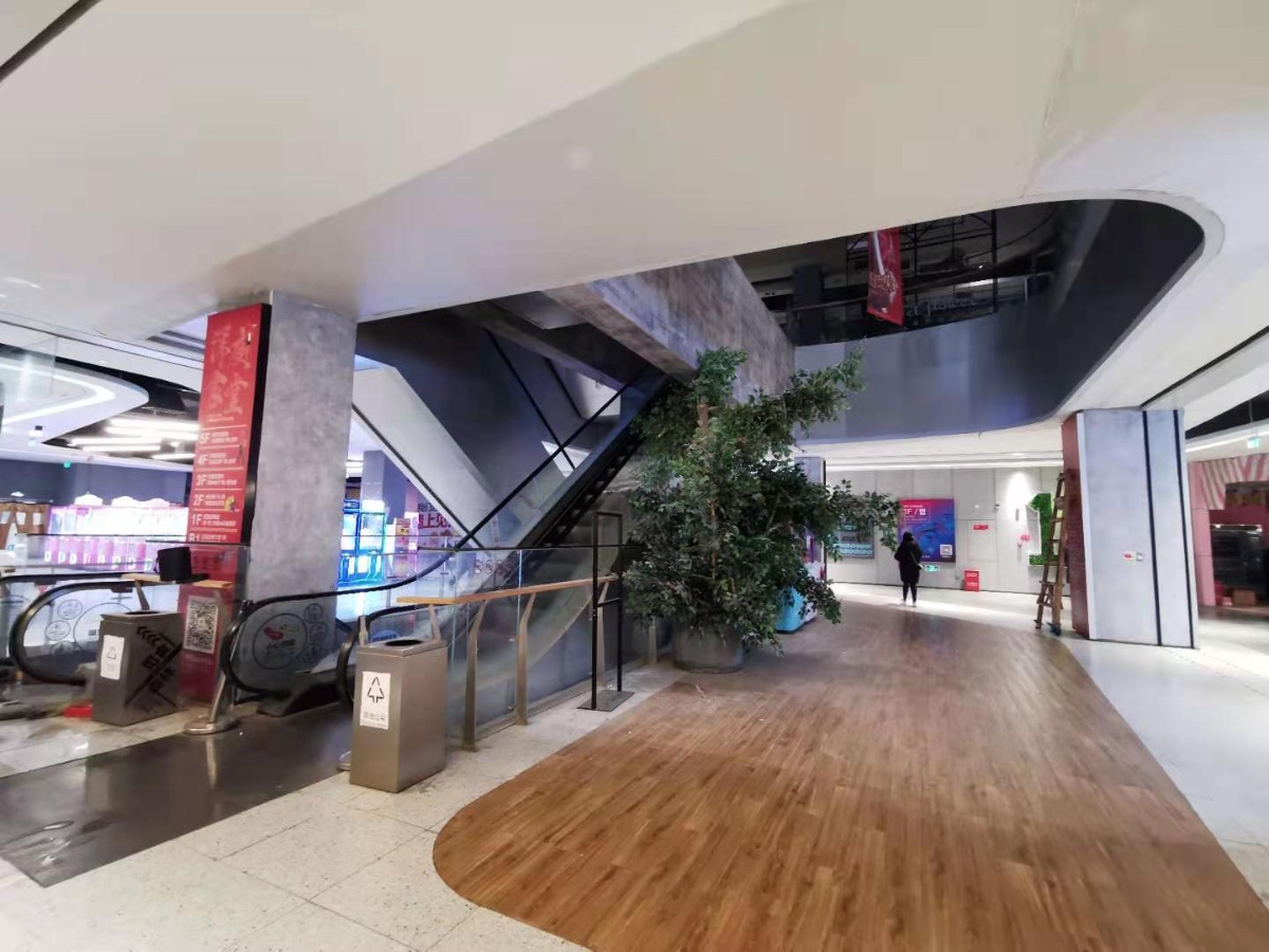 觅食森林停摆 京城室内美食街为何冰火两重天？