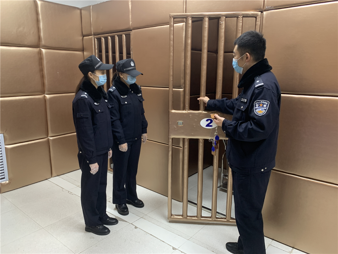 伊春中院法警支队对新入职辅警开展岗前培训