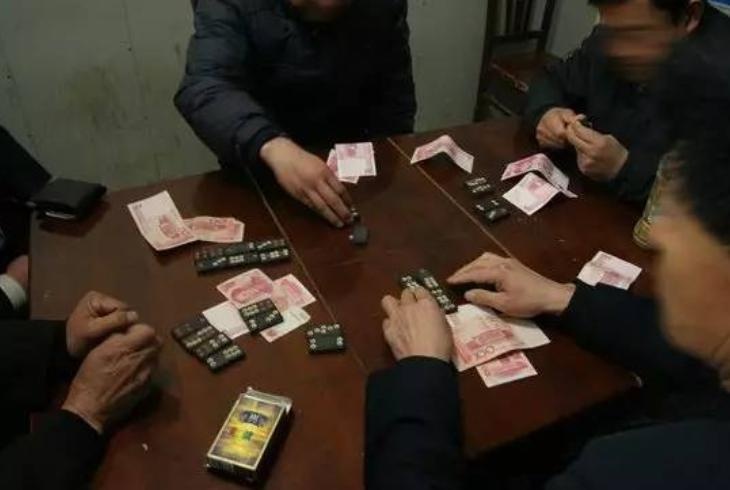 赌多大的1周内光抽头就赚45万两人疫情期间聚众赌博获刑