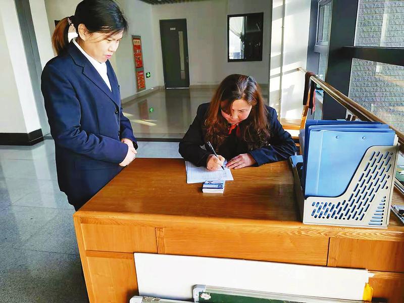 像妈妈一样的宿管阿姨们