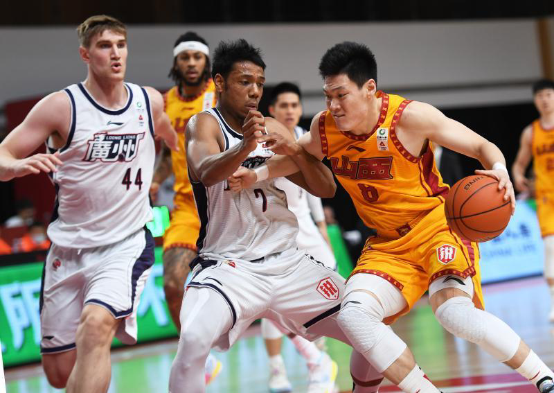 【cba】广州队喜提三连胜,三名北大校友对抗成看点