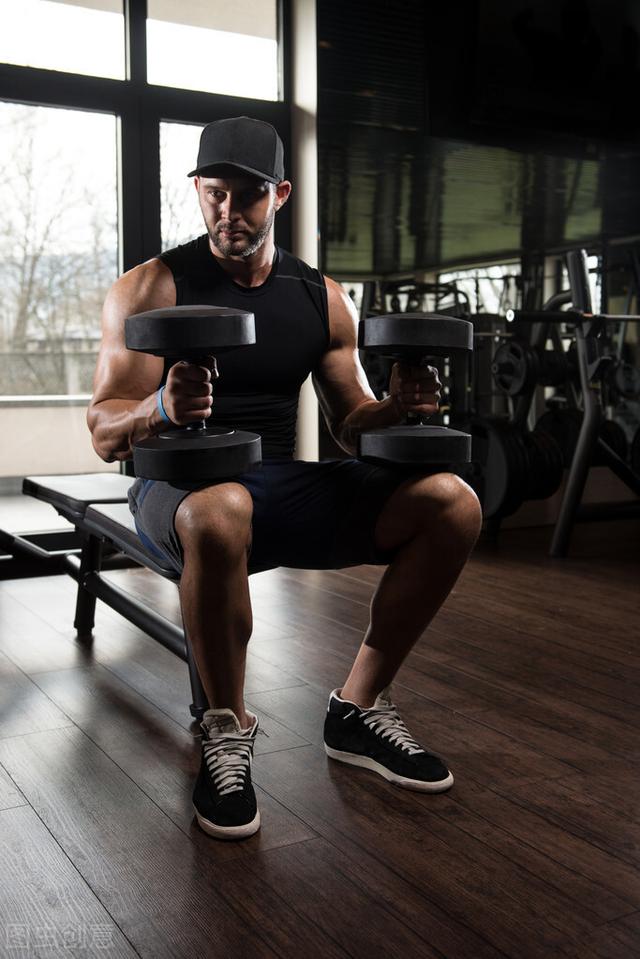 健身的人从来不在乎不健身人的眼光,因为不健身的人评头论足,也不过是