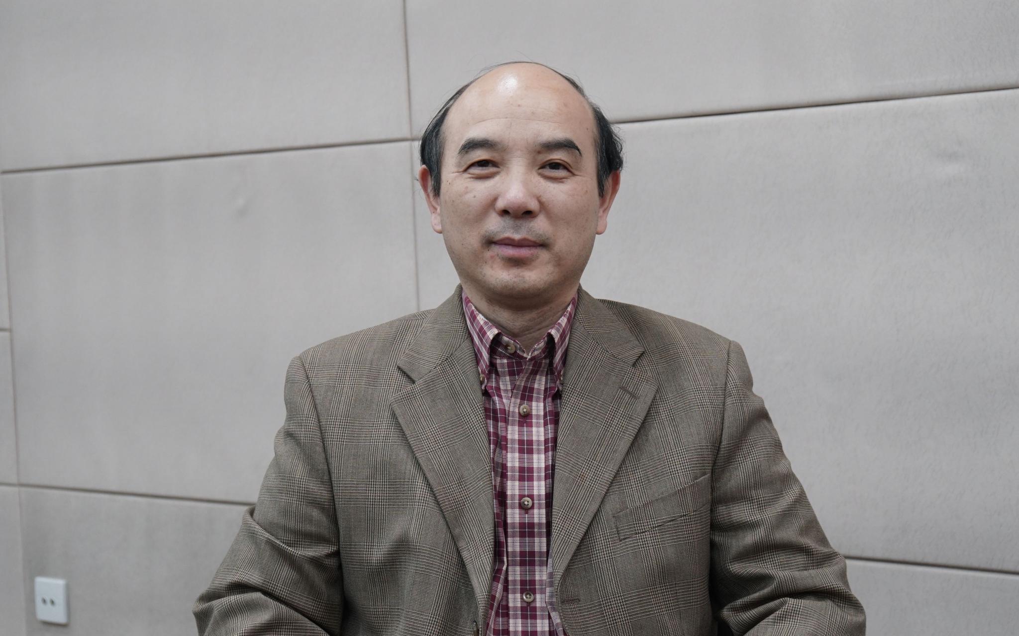 袁鹏美国病了中国稳了全球变了