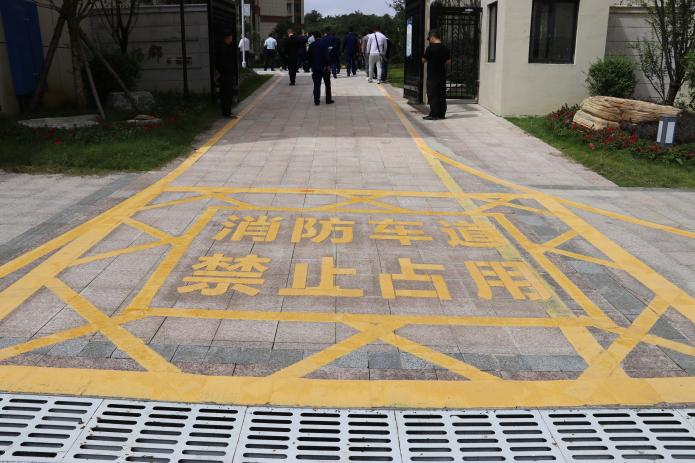 重拳整治!贵安消防全力打通"生命通道"