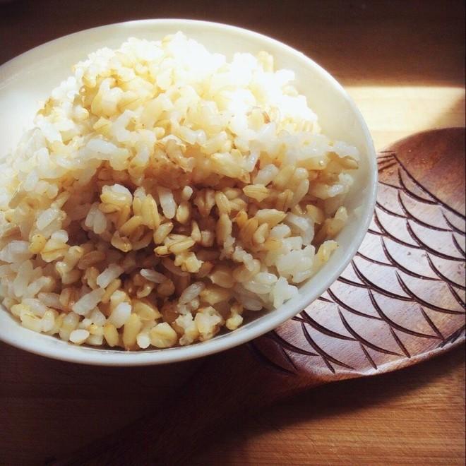 这种糙米饭要多吃,好吃又不发胖!|糙米|大米|粗粮_新浪新闻