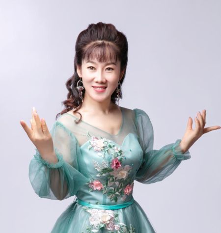 盛京百灵 唱响大爱——访《沈阳的春天》首唱者张梅