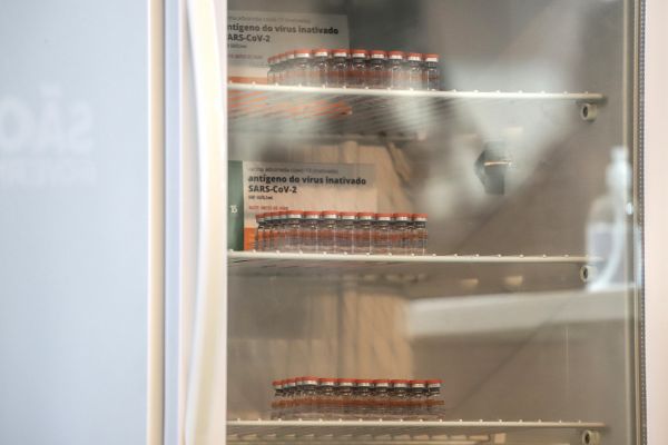 巴西将启动全国新冠疫苗接种 每天100万人