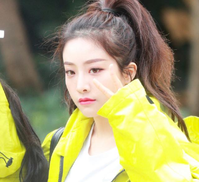 the9喻言后台纹身太抢镜,看清遮掩方式,还不如去洗掉?