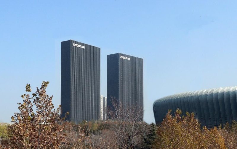 浪潮的转型进化,快速发展顺应了it产业的趋势,也得益于济南高新区的