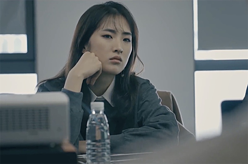 “华为公主”姚安娜出道被嘲 富二代艺人一不留神就翻车