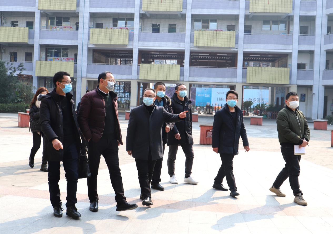 犍为县新城小学接受疫情防控督查