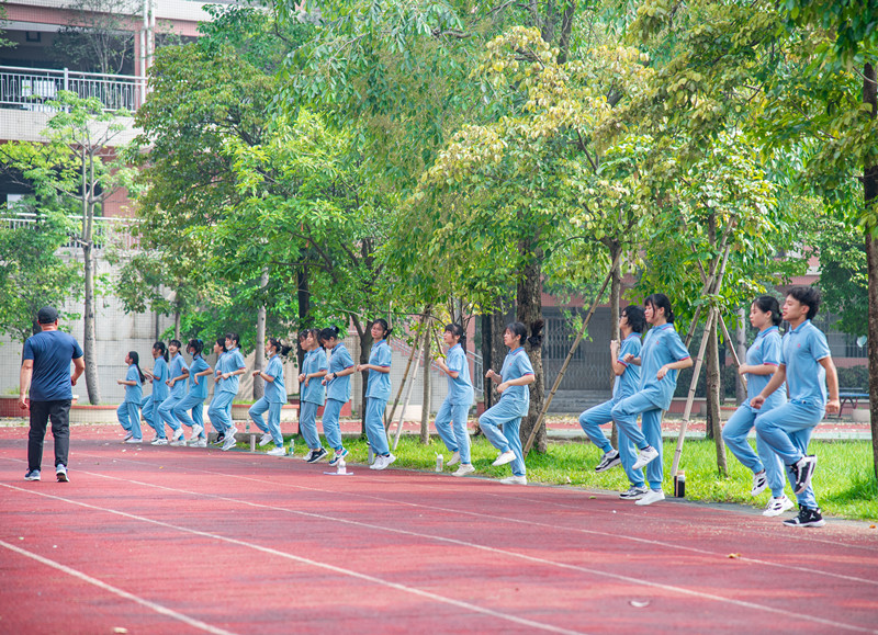 中山市华侨中学教育集团卓山中学正式揭牌