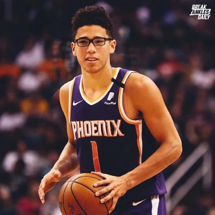 一图流布克又有眼镜照片流出这次更神奇