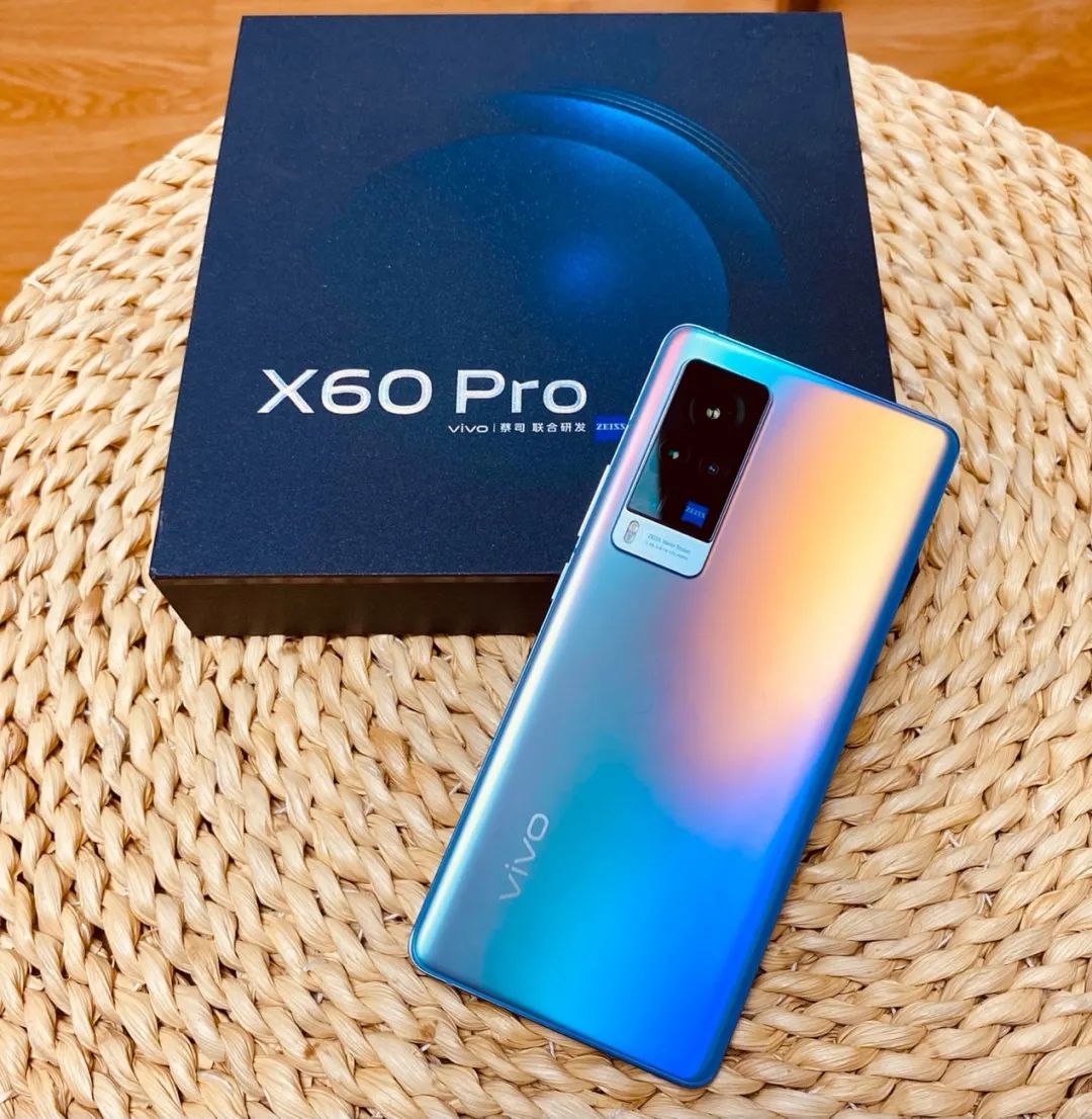 vivox60pro评测两家蓝厂双剑合璧蔡司加持下的影像再升级