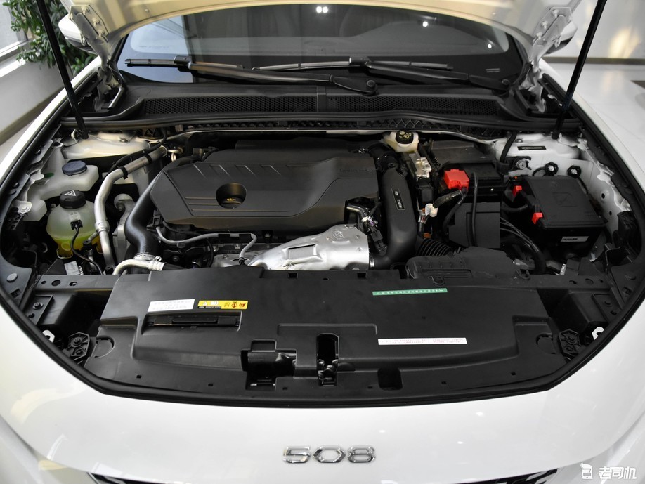 8t l4发动机,发动机最大功率211马力,峰值扭矩为300牛·米,匹配8挡手